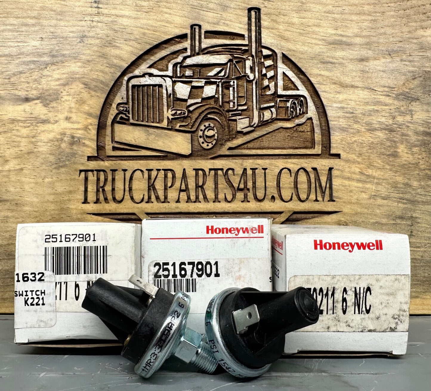 OEM Mack pressure switch 25167901 – Honeywell 79211-6 N/C style