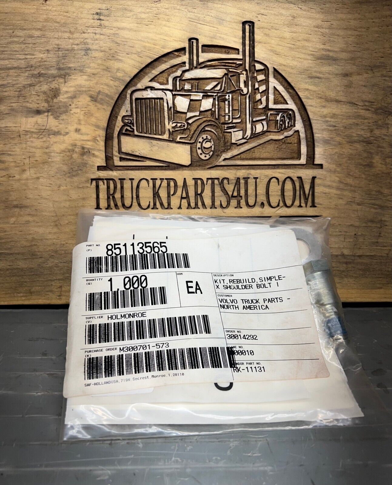 RK-11131 HOLLAND SIMPLEX SHOULDER BOLT. VOLVO 85113565 *NEW GENUINE
