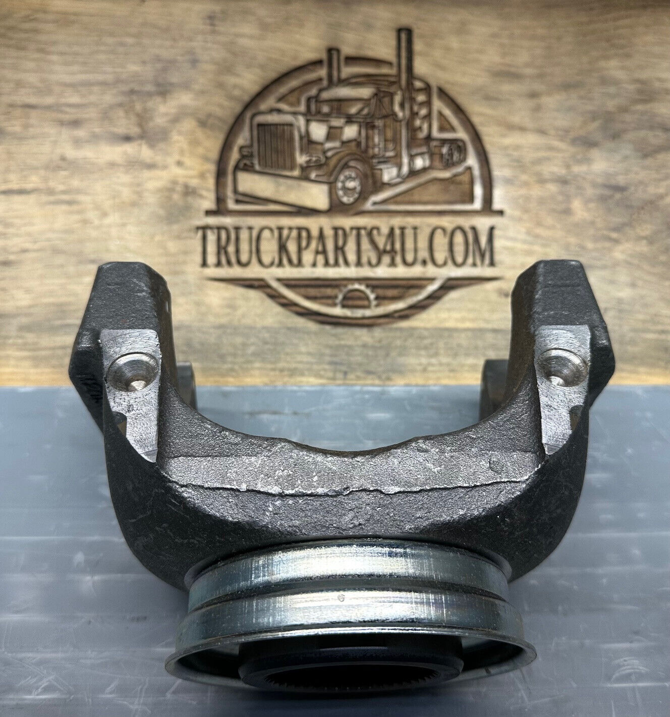 6.3-4-1621-1X Dana Spicer 1760 series end yoke, alternate 6.3-4-1321-1, new genuine