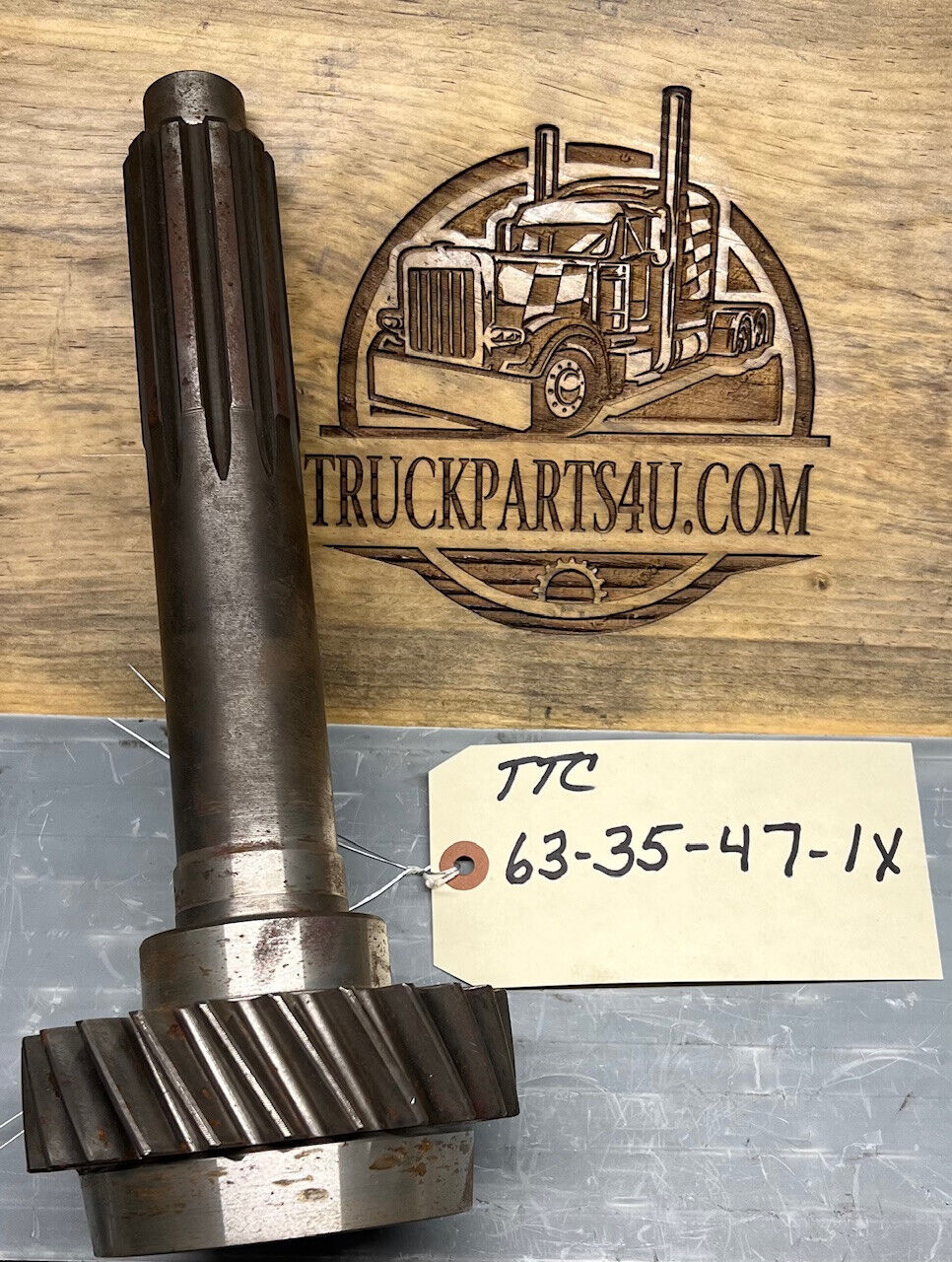 63-35-47-1X Dana Spicer TTC input shaft for CM60 Series transmission, new genuine NOS