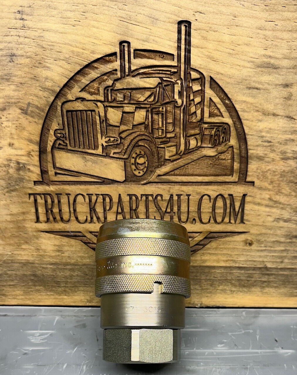 71-3C16-20EF Snap-Tite Parker high pressure coupler – 71 Series – new (view 1)