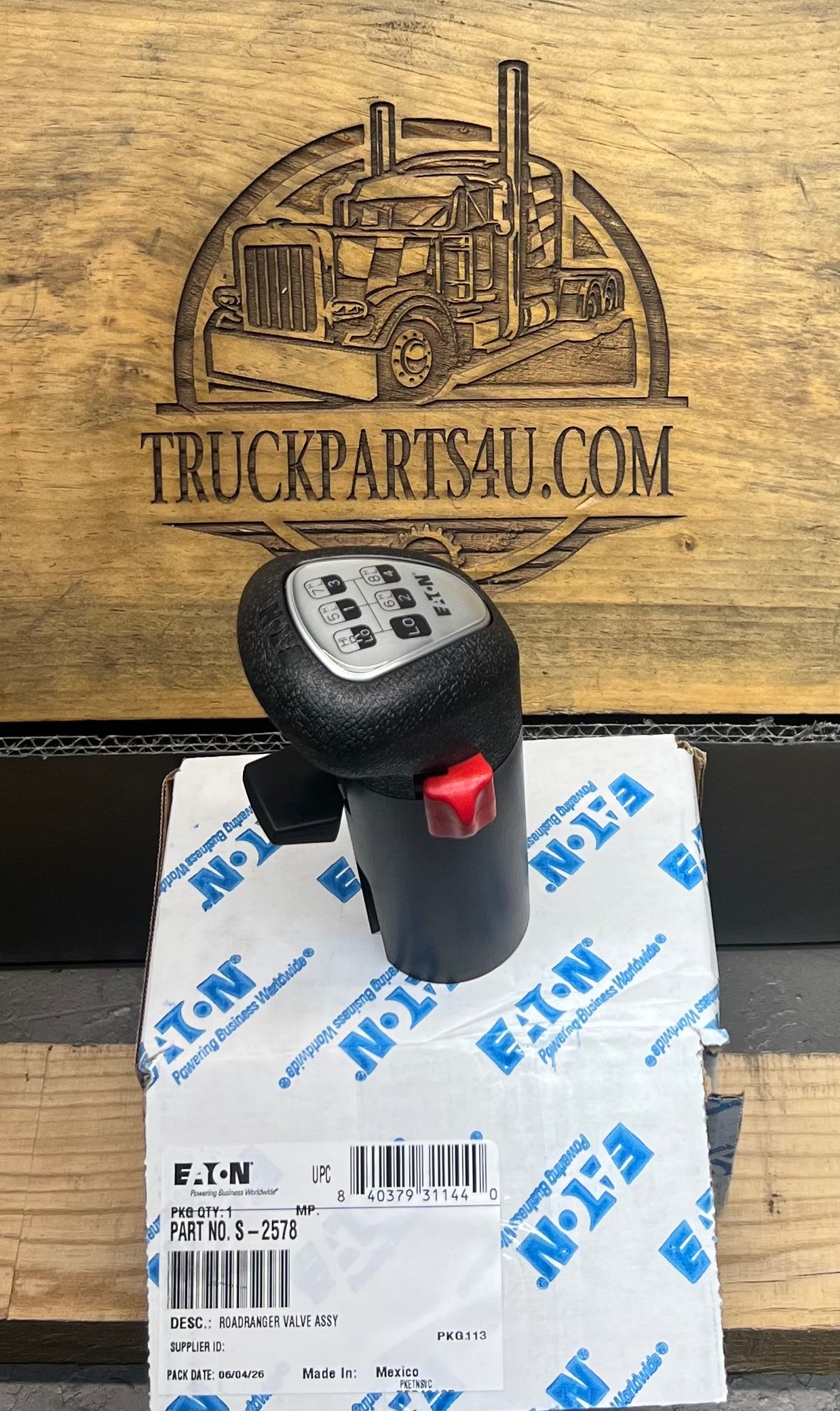 S2578 Eaton Fuller 13-speed Roadranger pistol grip shift knob with printed shift pattern and red splitter button, new genuine OEM