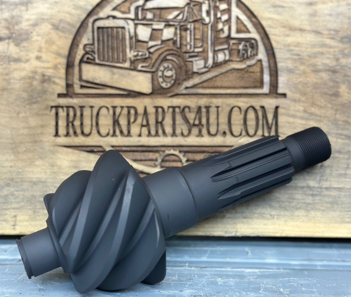 Matching pinion from A35514-6 Rockwell/Meritor D100 gear set, 5.83 ratio, 10-spline shaft, used OEM