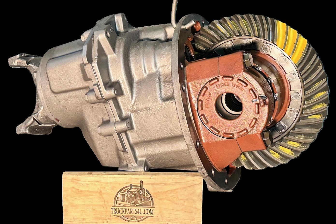 DS404 Eaton Dana-Spicer forward differential | side view showing Spicer 129128 side adjuster | remanufactured by DPE