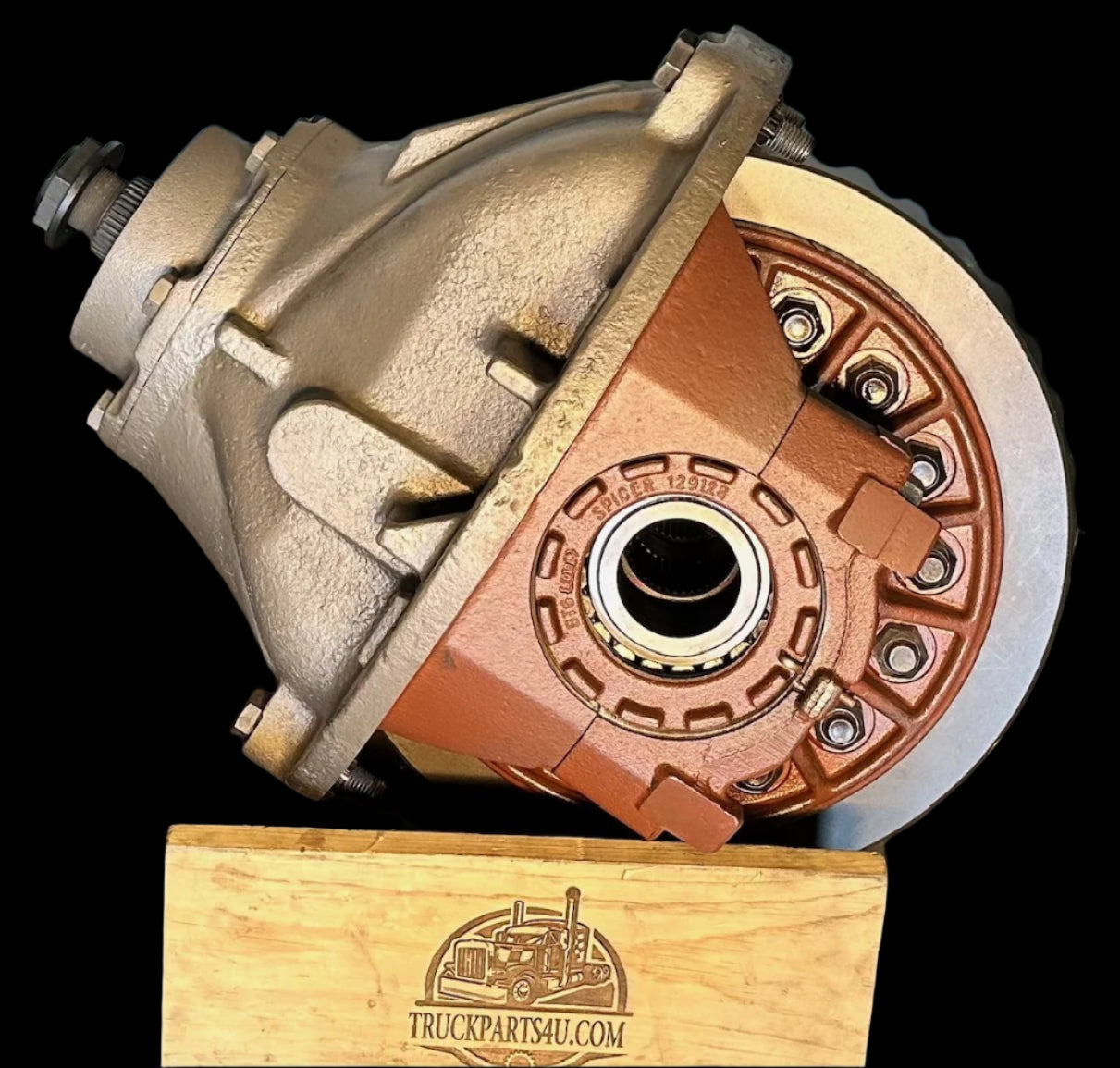 RS404 Eaton Dana-Spicer rear differential | side view showing ring gear and Spicer 129128 adjuster | remanufactured by DPE