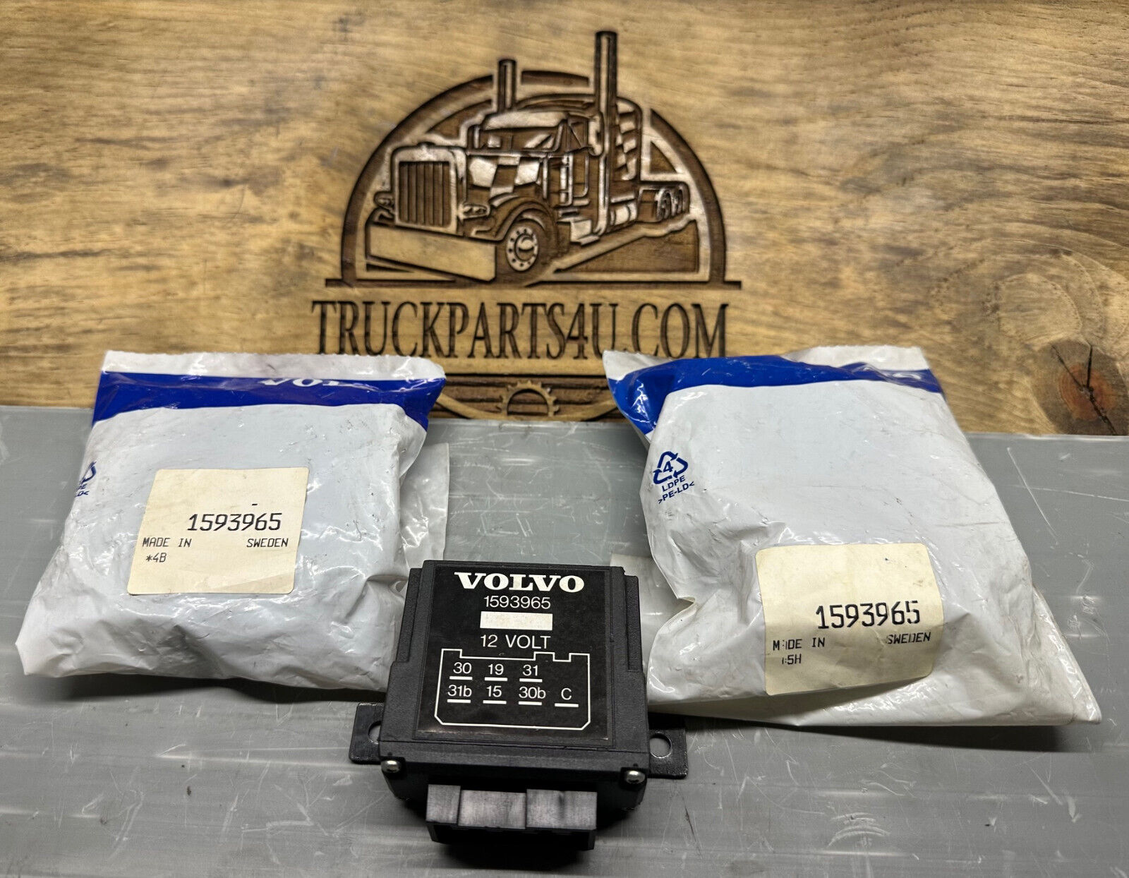 1593965 Volvo Relay Switch – VOE1593965 New OEM Electrical Component