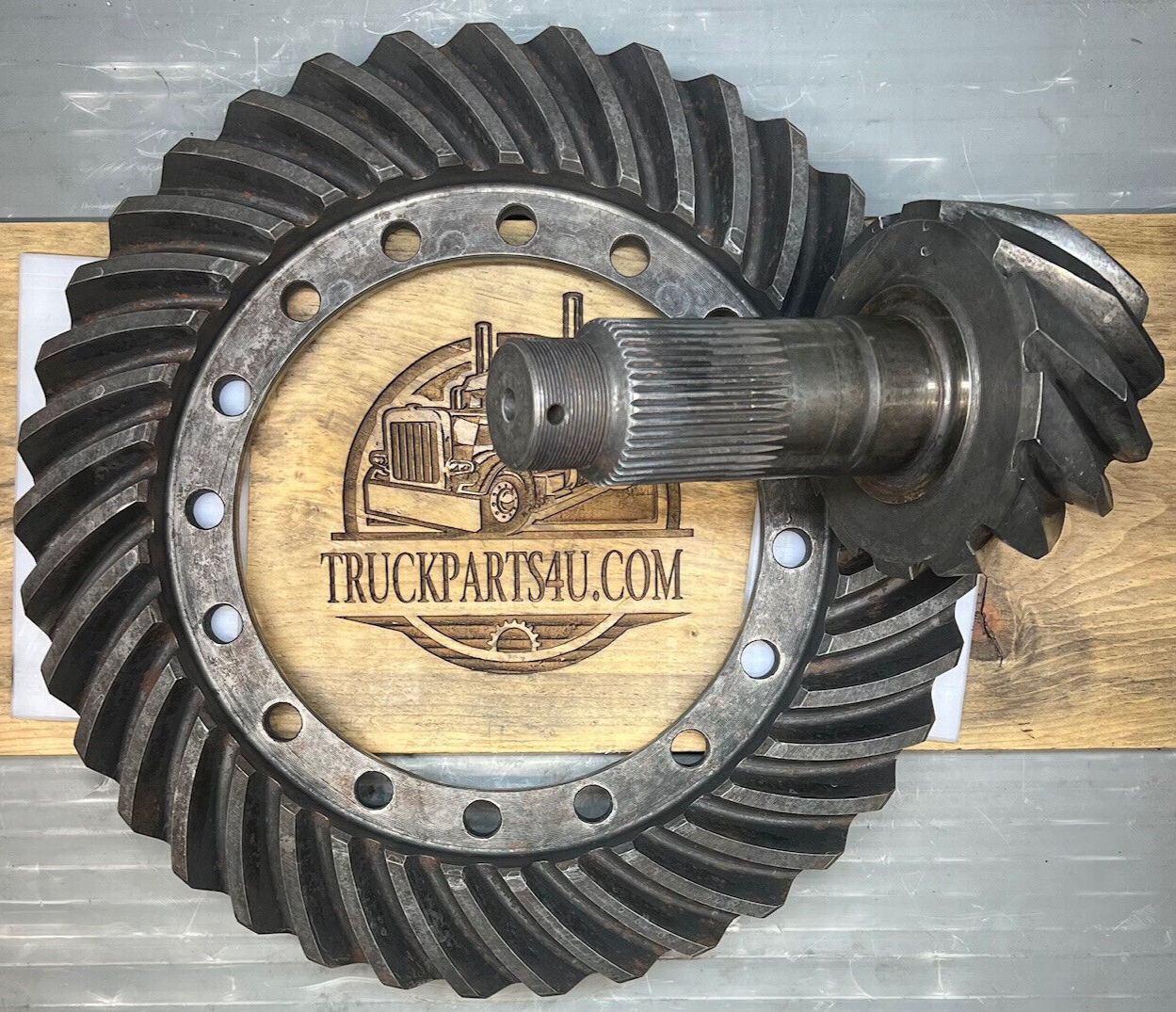 212901 Dana Spicer Eaton DS402 gearset, 3.08 ratio, used genuine