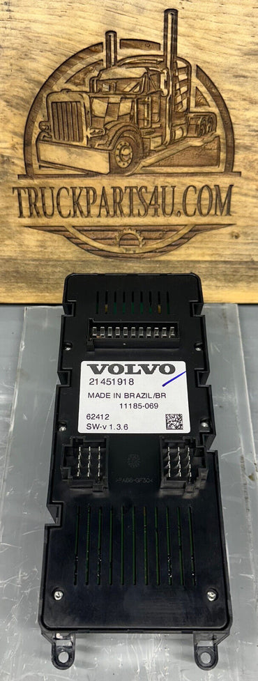  Back view of 21451918 bunk HVAC control unit used in Volvo/Mack sleepers