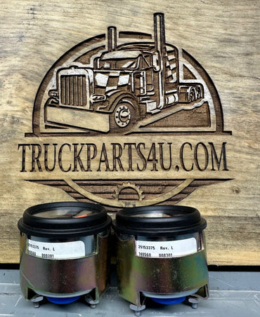  Close-up of OEM tag on Mack air pressure gauge 25153375