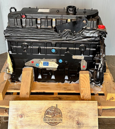 DT466 HEUI long block | 1995–1996 model | 175–250 hp | top angle view