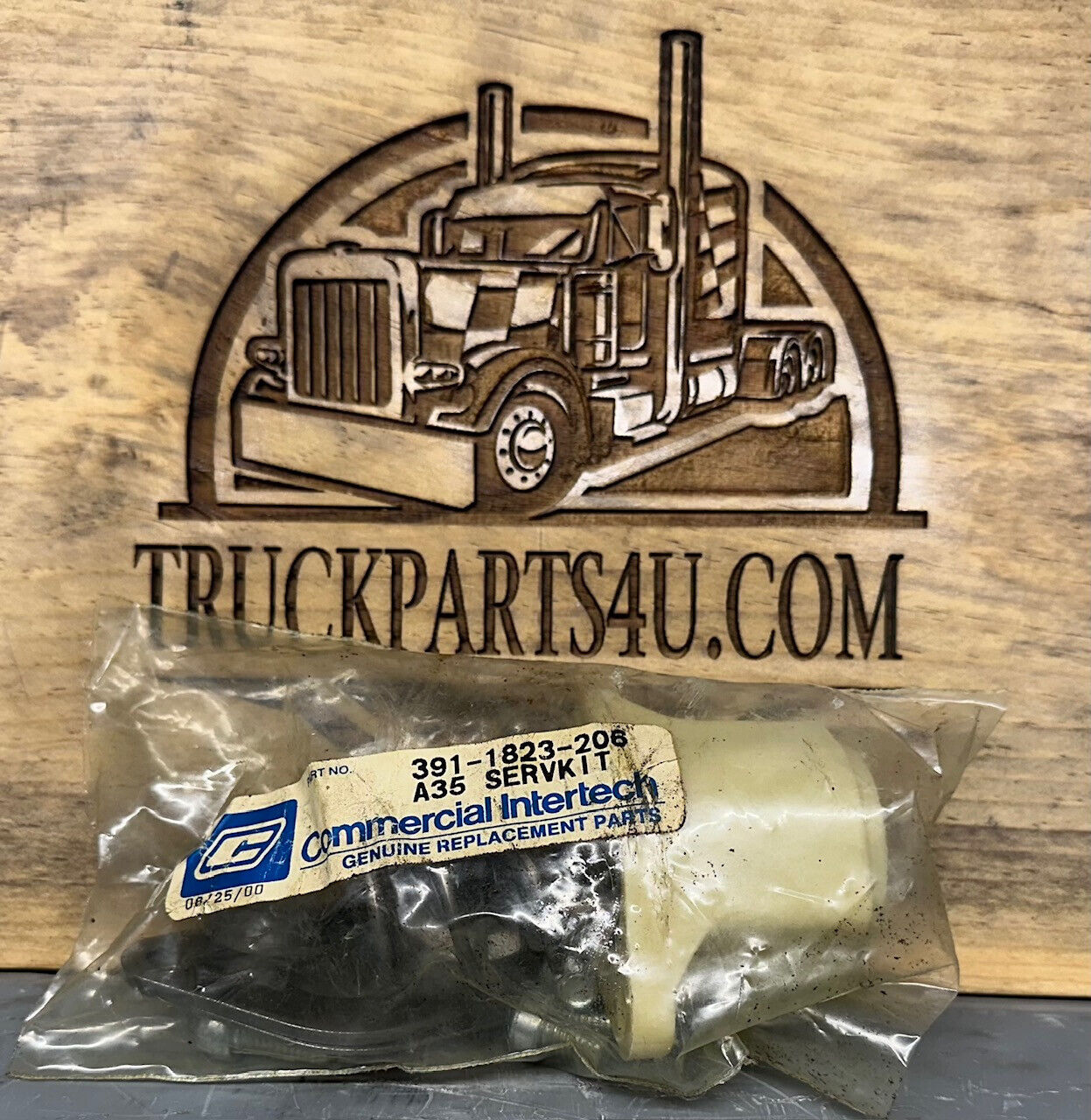 Close-Up of Parker 342-6000-100 Bonnet Cap and Associated Components – New OEM