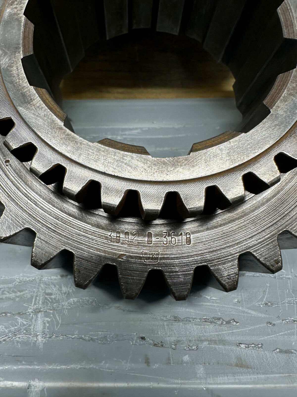 3892D3618 Meritor Rockwell AxleTech spur gear new genuine NOS side view showing internal spline and gear teeth