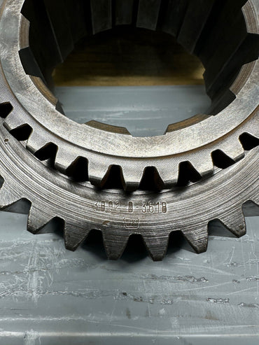 3892D3618 Meritor Rockwell AxleTech spur gear new genuine NOS side view showing internal spline and gear teeth