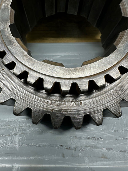 3892D3618 Meritor Rockwell AxleTech spur gear new genuine NOS side view showing internal spline and gear teeth