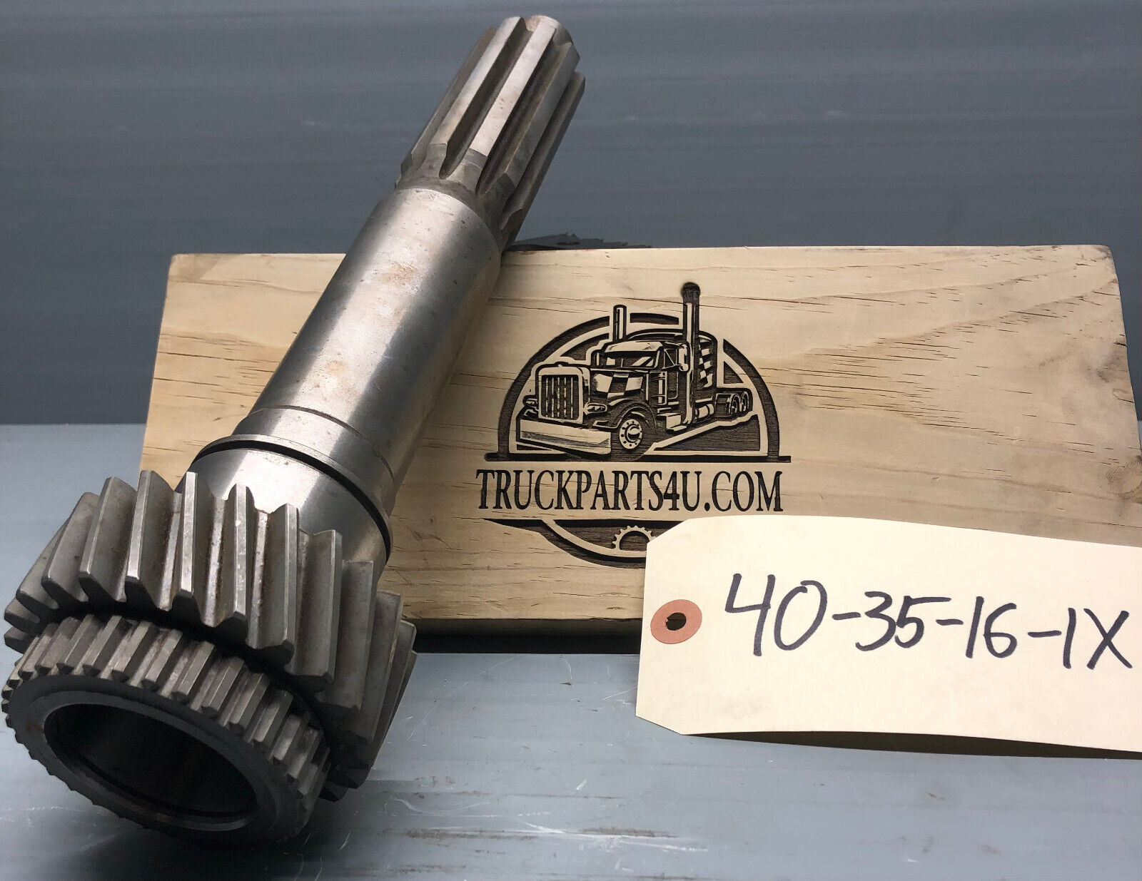  40-35-16-1X Dana Spicer TTC input shaft, ES42-5, new genuine