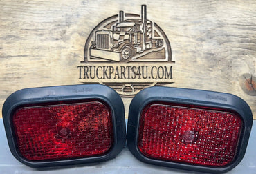  5111-R Signal-Stat Truck-Lite Red Light Assembly 77-602 Lens 4.5 x 6.5 New Genuine NOS