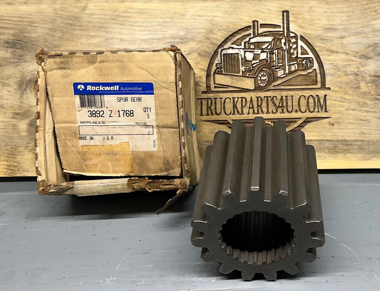 3892Z1768 NEW, GENUINE MERITOR-ROCKWELL-AXLETECH SPUR GEARS