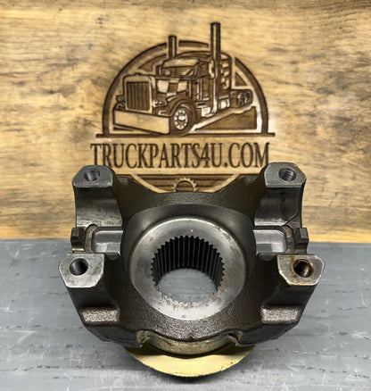 Top view of 90-4-251-1X SPL90 end yoke showing mounting flange and 39 spline input – new aftermarket replacement
