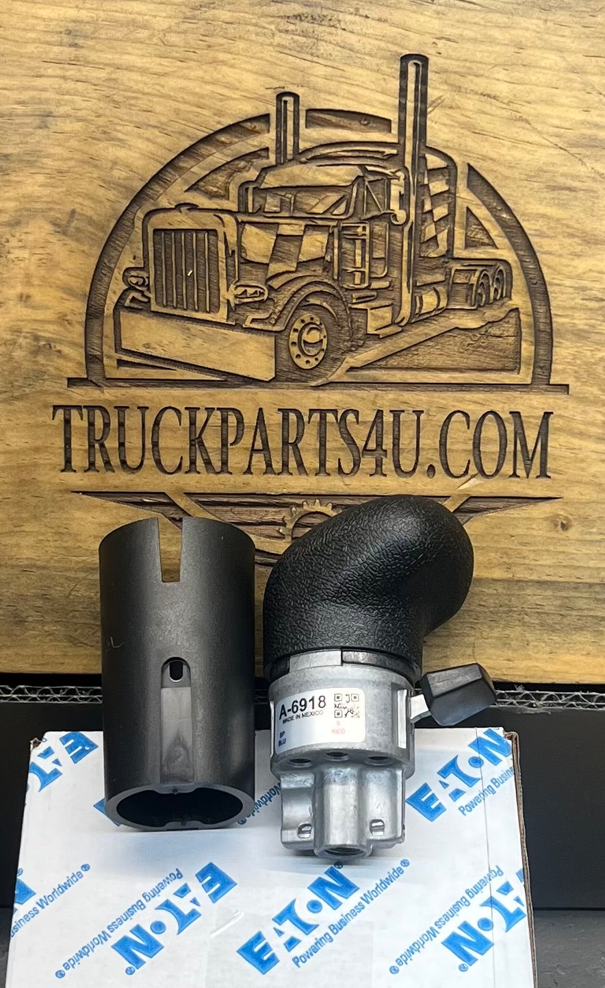 A6918 Eaton Fuller Roadranger pistol grip shift knob side angle view for 18-speed RTLO18918B