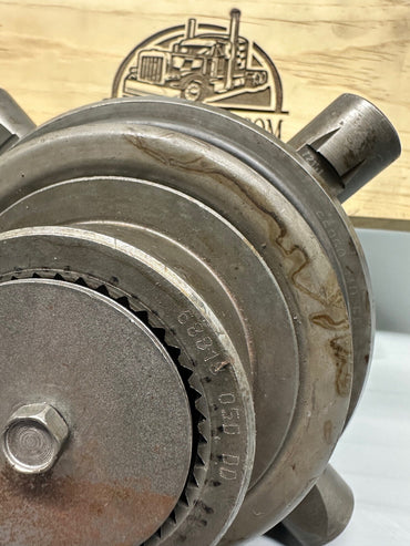Angled view showing 68818 hub — Detroit Locker 306S-223, 2.120 inch 41-spline, Dana DST40/RST40