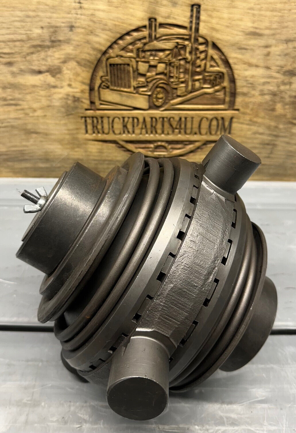 Top view of Detroit Locker 350S-13 differential assembly — Rockwell SSHD/SR170/R155, 24-spline