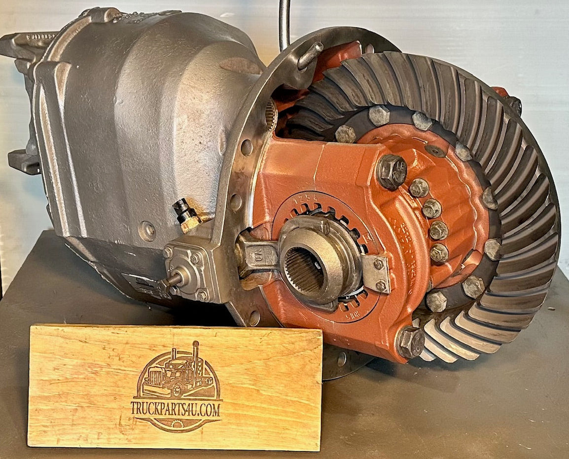 Side profile of Meritor MDL20-145 forward rear tandem differential with full driver controlled lock, remanufactured by DPX