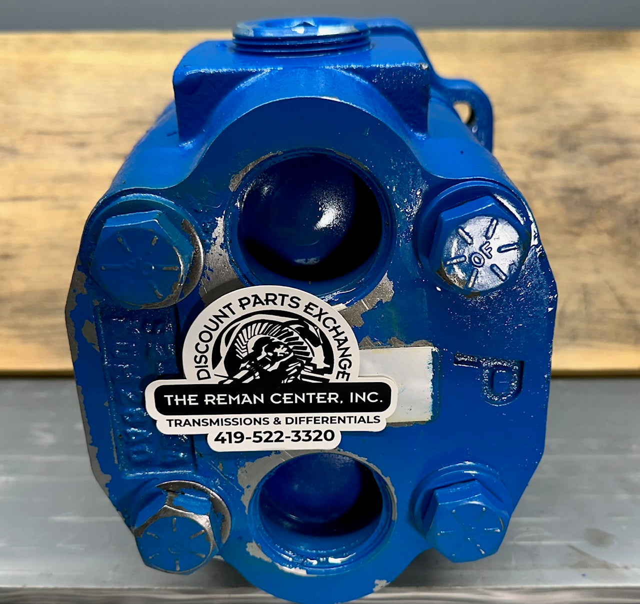 PH803 Galfab Hydraulic Pump – Back View of Housing and Shaft