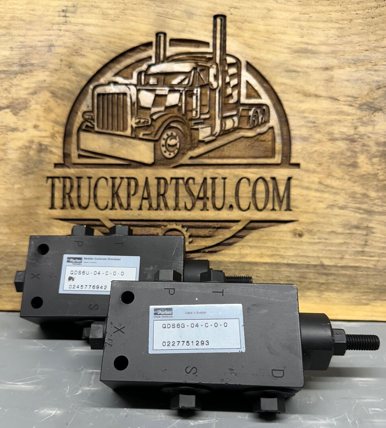 Alt Text: Front view of Parker QDS6G-04-C-0-0 hydraulic sequence valve – New Genuine