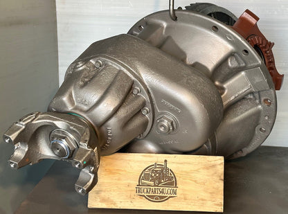 Front view of remanufactured RA472-F International / J400-F Dana rear differential showing input and yoke area by DPX