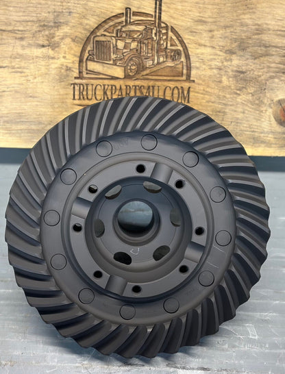 Front face view of A35514-6 ring gear and carrier for Rockwell/Meritor D100 axle, 5.83 ratio, used OEM